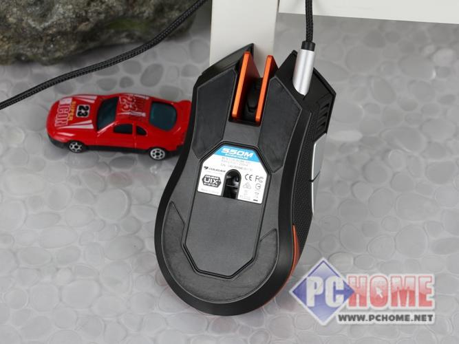 电脑硬件连接与功耗场景