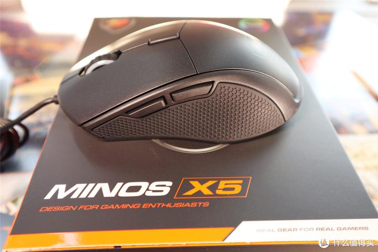 有线USB鼠标接口与按键布局