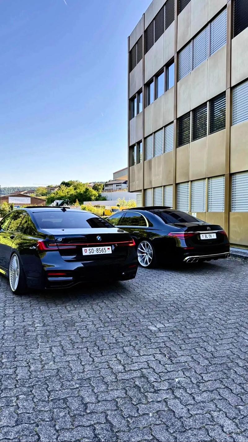 Gamer using mouse in FPS game