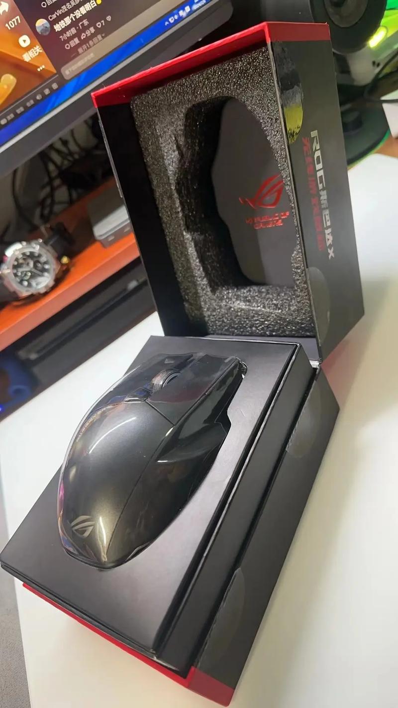 华硕ROG斯巴达X无线版深度评测：超大尺寸竞技鼠标的极致性能体验