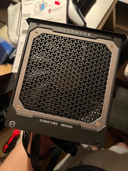 Antec SG1000W 电源风扇散热特写