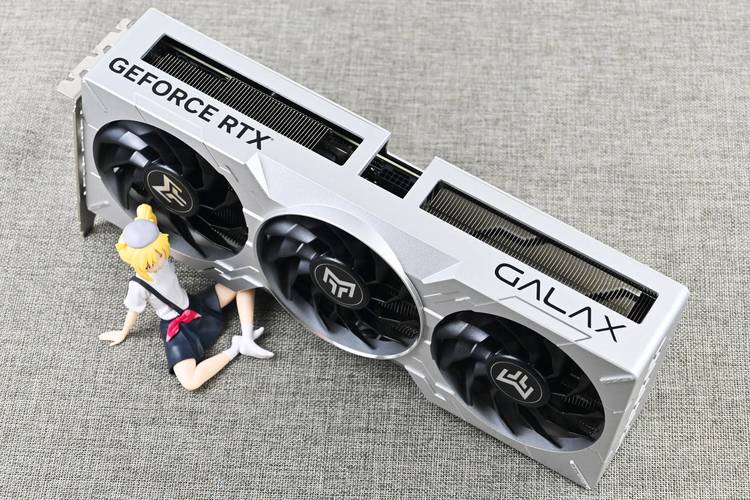 影驰RTX 4070 Ti SUPER HOF vs 蓝宝石HD6870 深度对比:跨越十年的显卡对决
