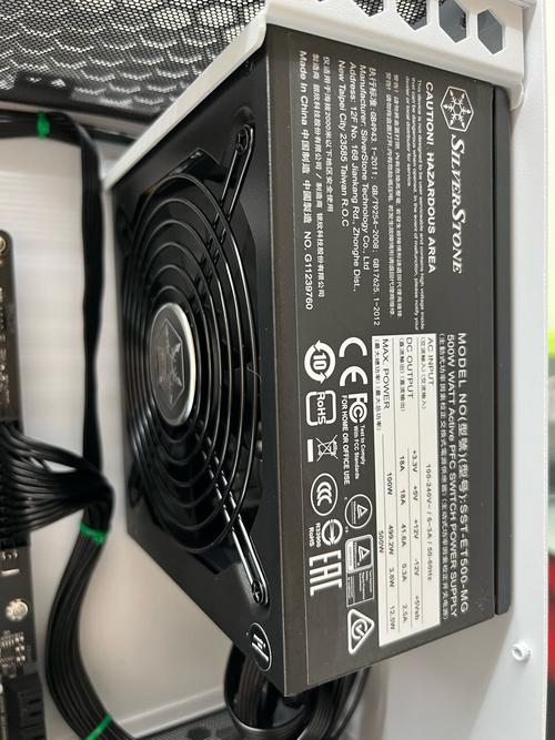 银欣ET500-MG 500W金牌全模组电源评测：高效静音的性价比之选