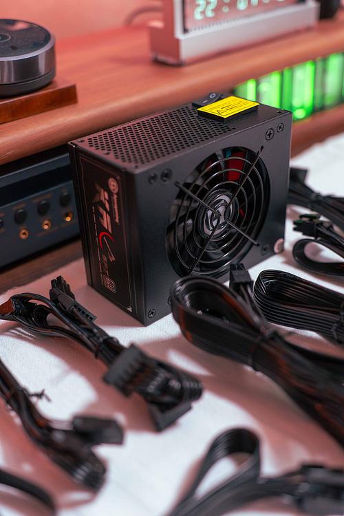 电脑电源单元硬件规格展示