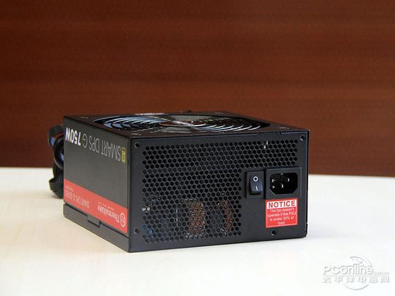 电源接口与规格细节