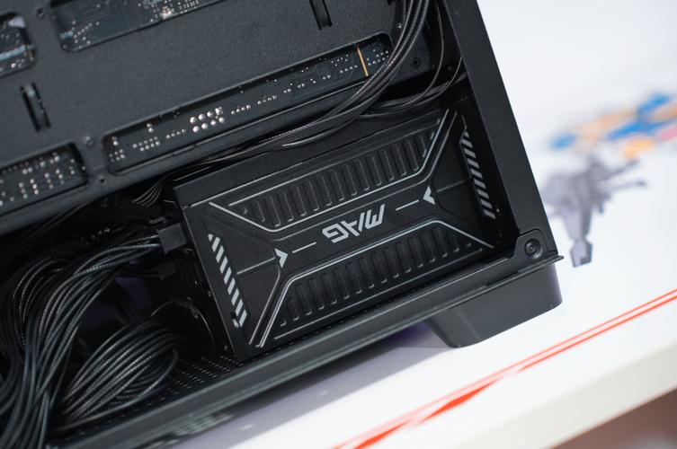 微星 MAG A750GL PCIE5 750W 金牌全模组电源深度评测：ATX 3.0/PCIe 5.0 就绪高效之选