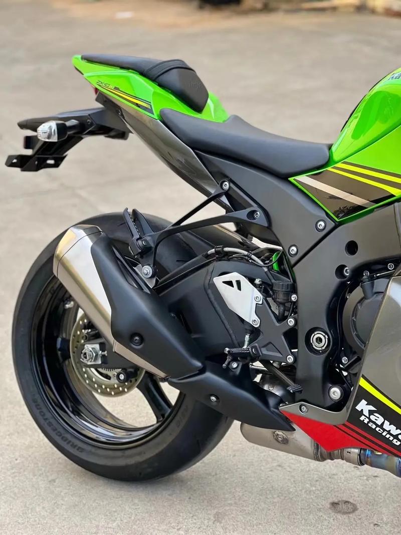 电脑电源接口与规格细节