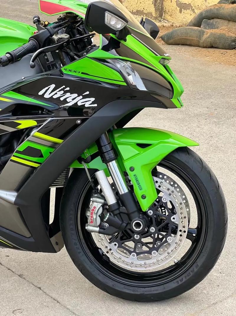 电源内部风扇与线材布局