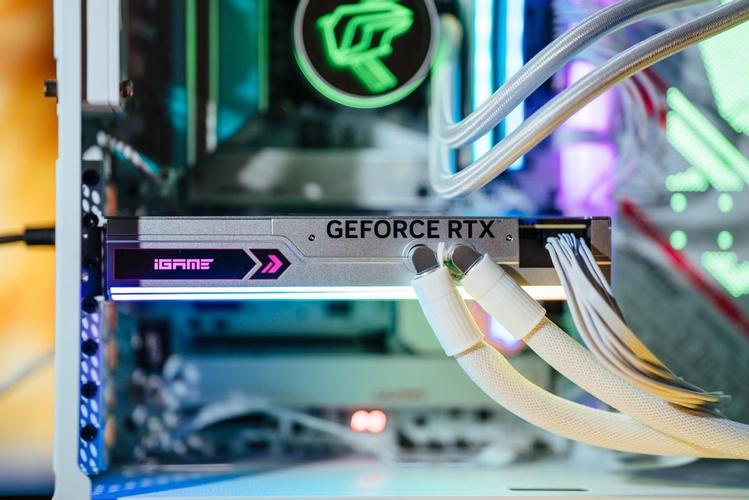 七彩虹iGame RTX 4070 Ti SUPER Neptune OC 16GB vs 双敏速配 GT640(2GB)白金版 深度对比