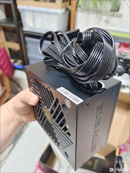 电源内部电路与规格细节