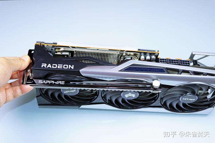 蓝宝石 TOXIC AMD Radeon RX 6900 XT Air Cooled 深度评测：高端发烧级三风扇旗舰显卡