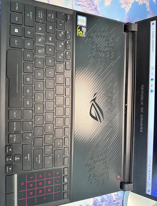 显卡核心芯片与PCB细节