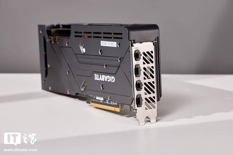 PC 组装与 RX 7900 XT 显卡安装