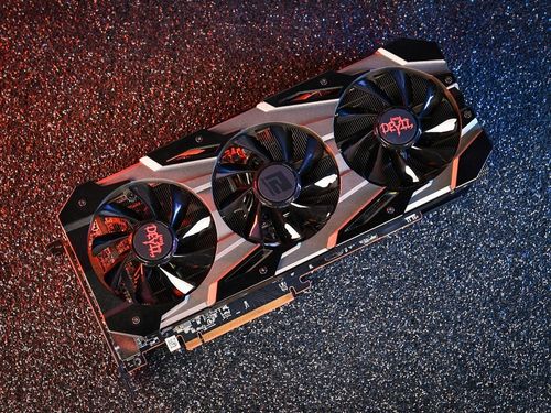 电脑硬件显卡 RGB 照明与金属外壳细节