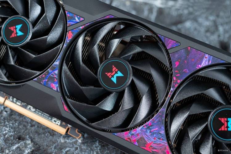 AMD RX 7800 XT 购买与装机建议