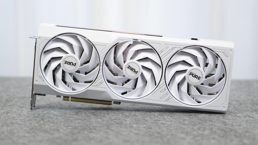 RX 7800 XT GPU hardware specifications