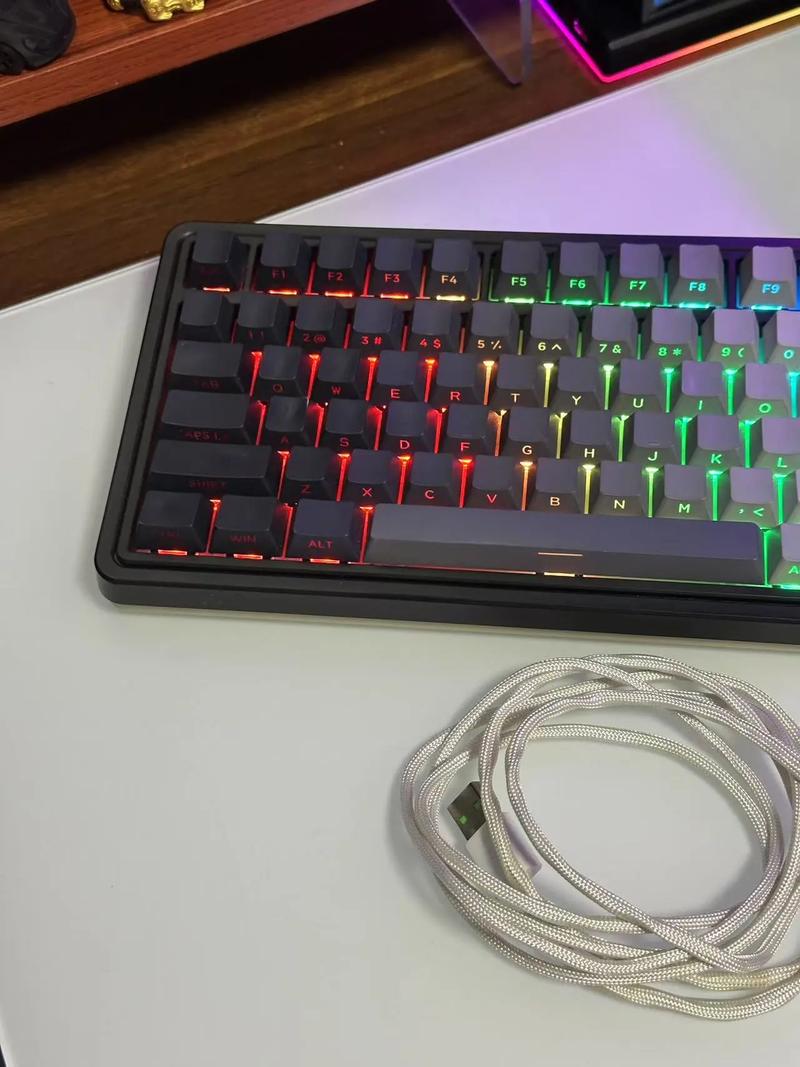 无线机械键盘规格细节