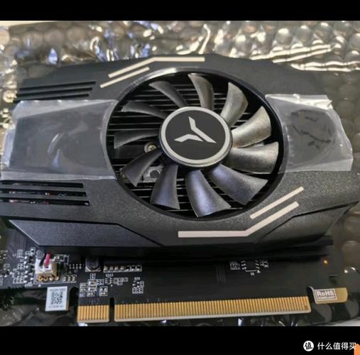 入门与发烧的碰撞：盈通GT1030-4G D4 LP vs 微星RTX 5060 Ti 16G GAMING TRIO OC深度对比