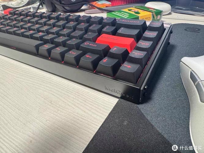 RGB机械键盘散热设计