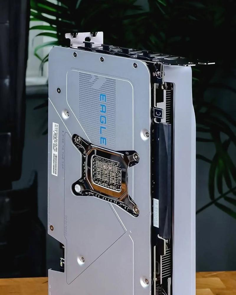 电子设备购物场景