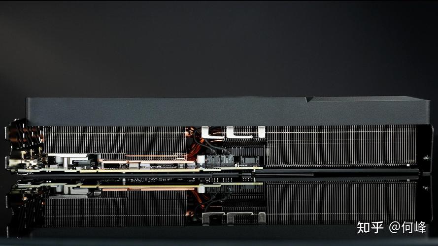 技嘉RTX 4070 SUPER WUKONG OC 12G vs 七彩虹iGame 九段GTX560TI 深度对比