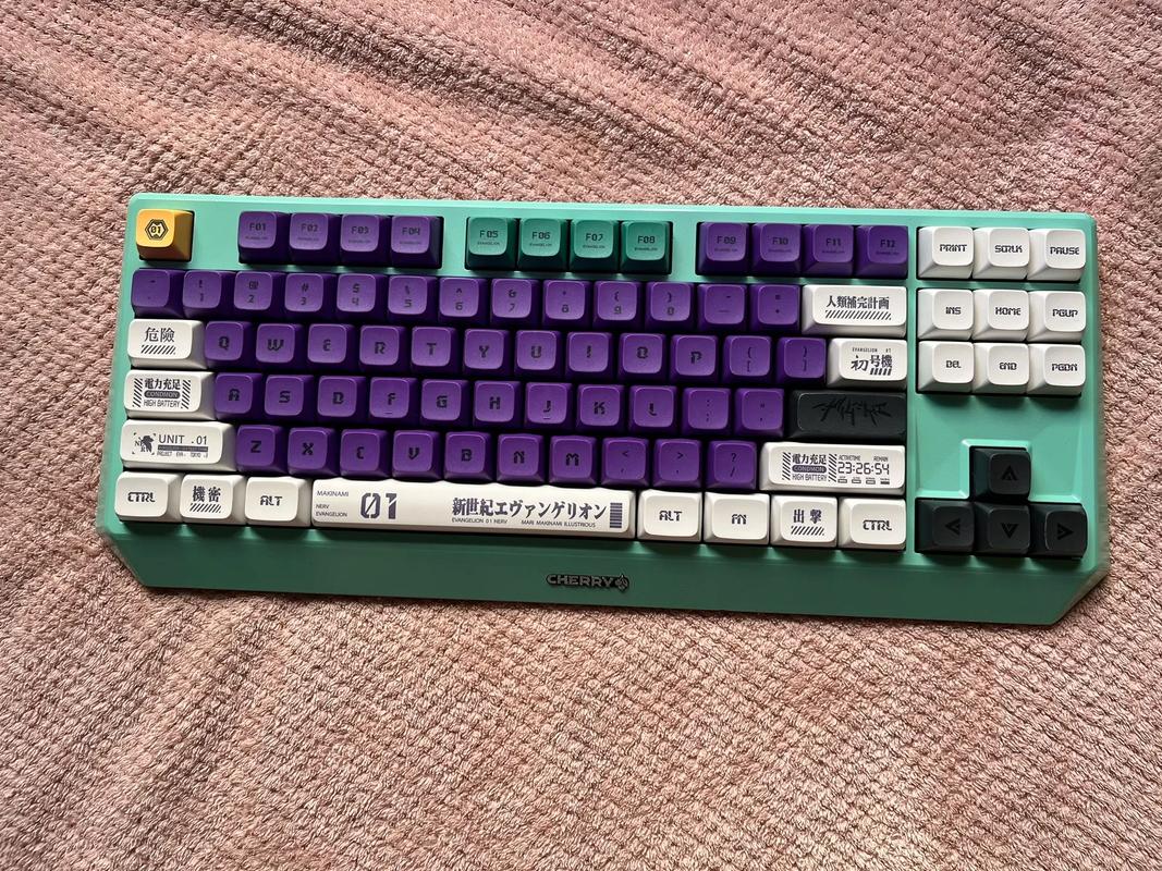 机械键盘背光与供电使用场景