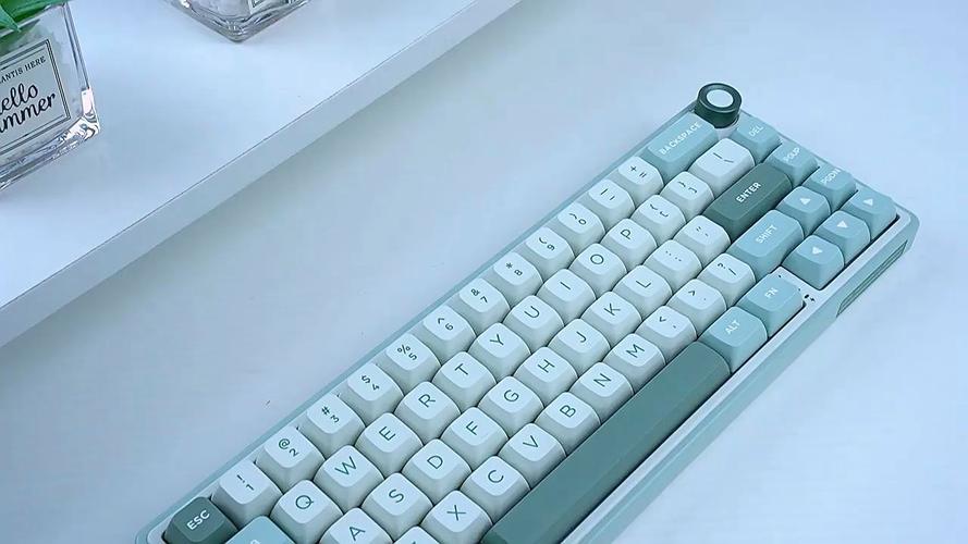 RK R65 凯华知速轴评测：200元级65%客制化键盘的颜值与手感担当