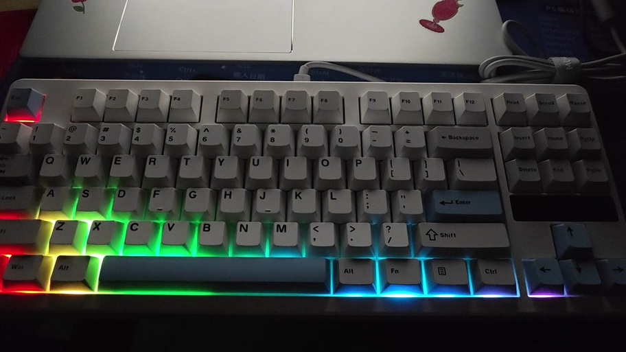 无线机械键盘功耗与背光