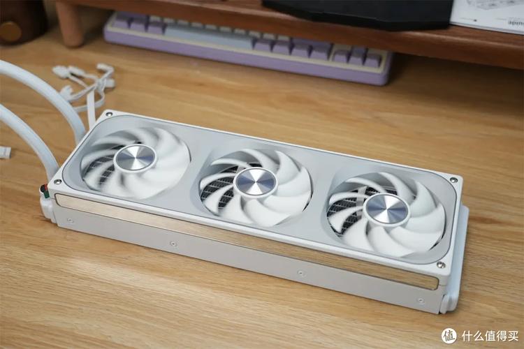 乔思伯TH-360一体式水冷评测：360mm三联风扇+ARGB数显，颜值性能双在线