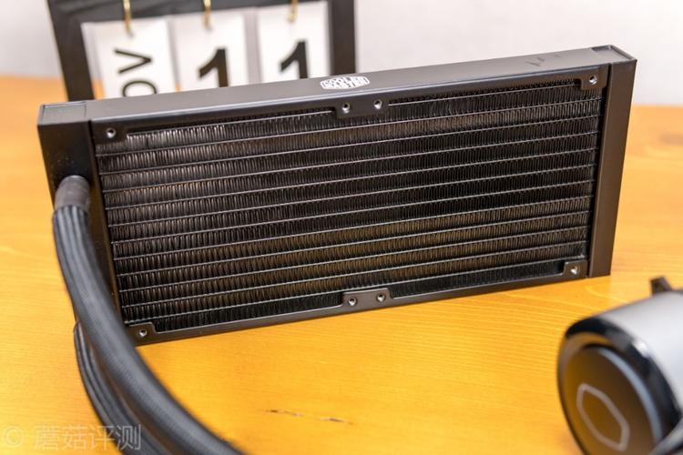 RGB水冷PC整机效果