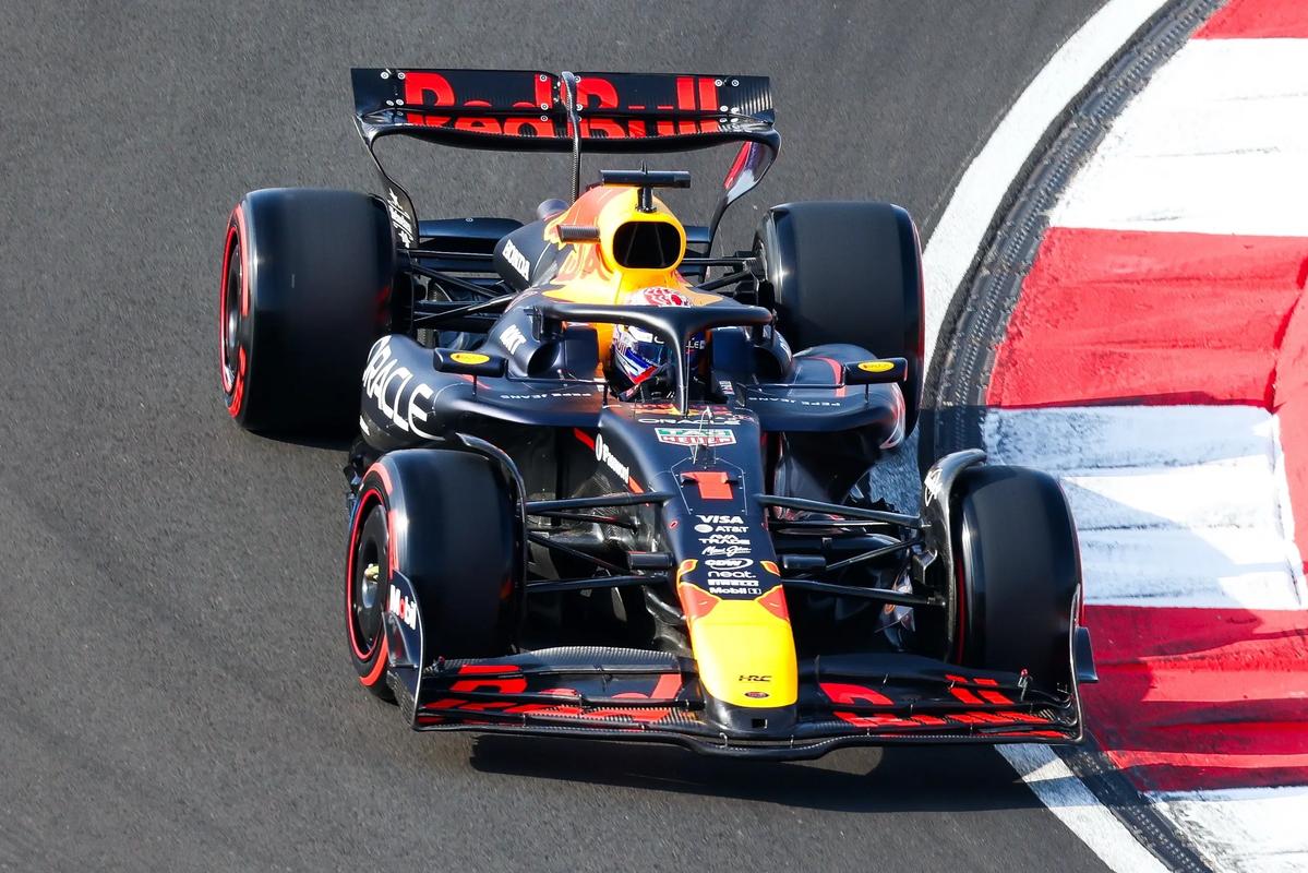 Custom PC water cooling build components