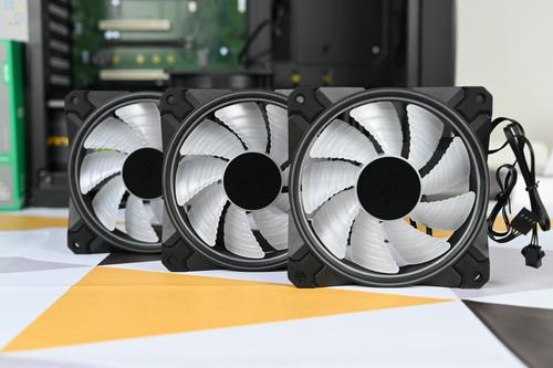 机箱内部风扇散热效果