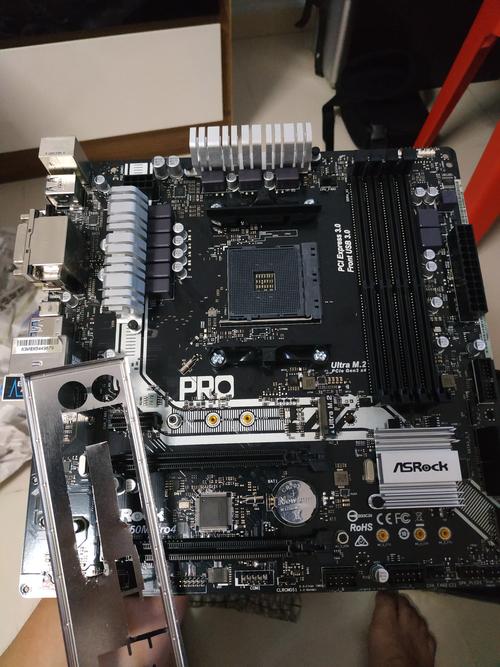 PC风冷散热器安装示意