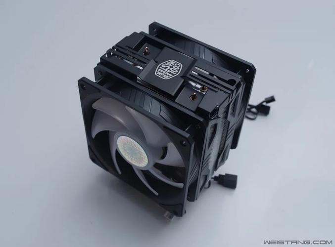 Gaming PC with active CPU cooler