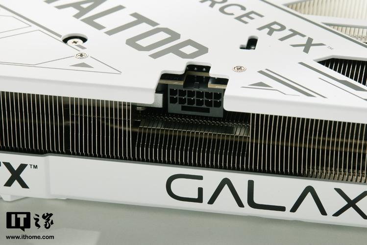 玩家正在使用高性能电脑