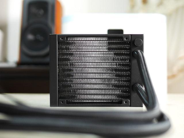 PC cooling system power and heat management