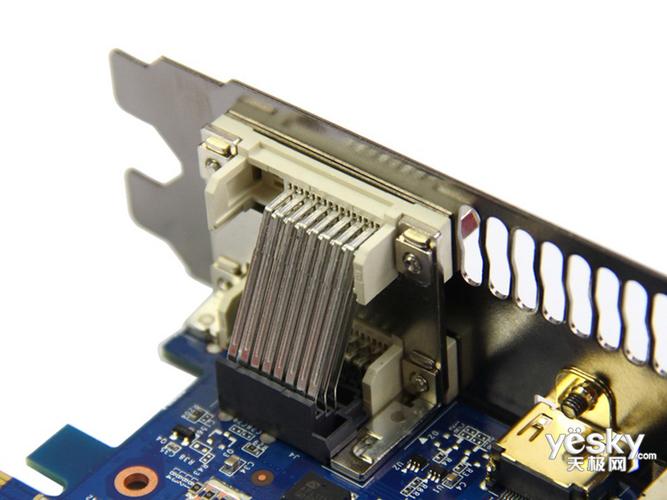 电脑硬件升级示意图