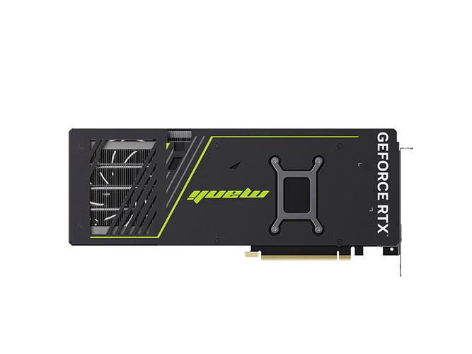 三风扇 GPU 散热系统特写