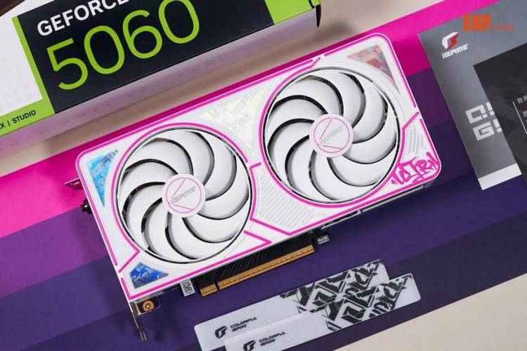 玩家正在组装高性能电脑