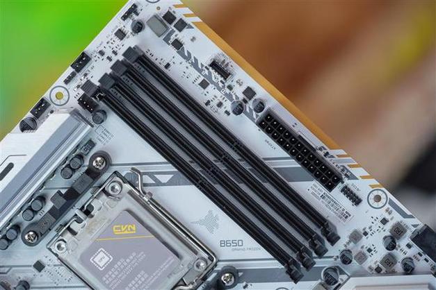 用户购买显卡时的决策场景