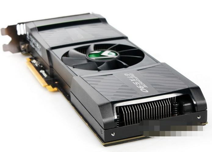 GPU benchmark 图表与游戏画面