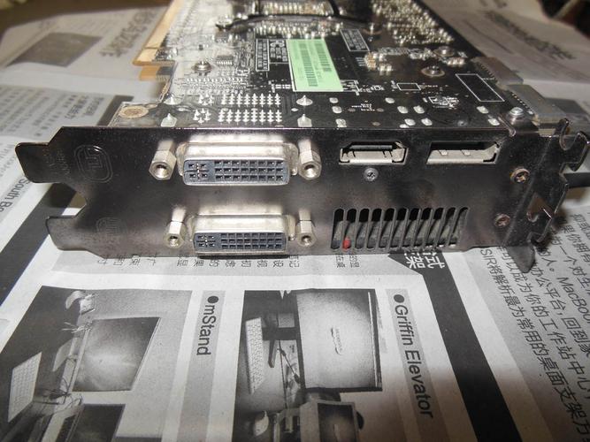 双敏无极GTX285+玩家黄金版 vs 镭风HD5850 毒蜥版 深度对比