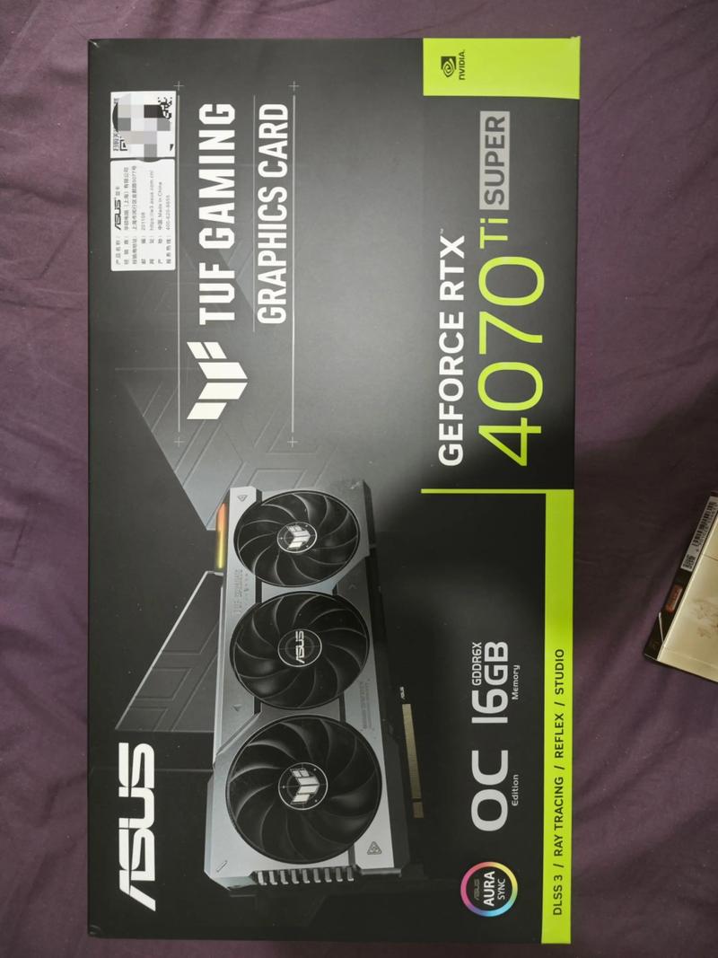 华硕RTX 4070 Ti TUF vs 蓝宝石HD5450 深度对比：从旗舰到入门，显卡性能鸿沟解析