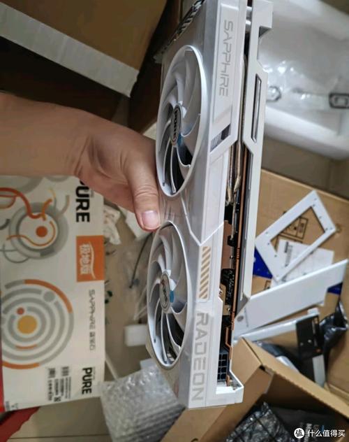 瀚铠RX 6750 GRE 10G vs 蓝宝石R9 370X 4G 深度对比