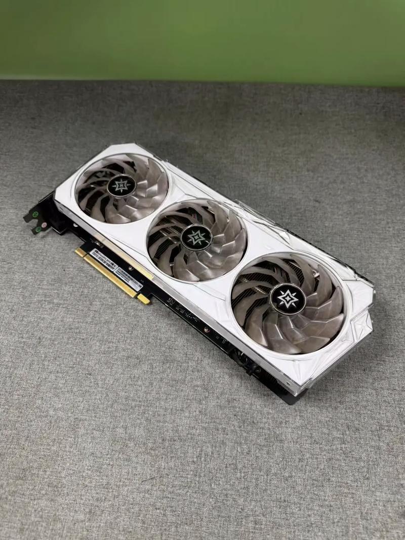 影驰RTX 3070星曜OC vs 七彩虹GTX 660 深度对比