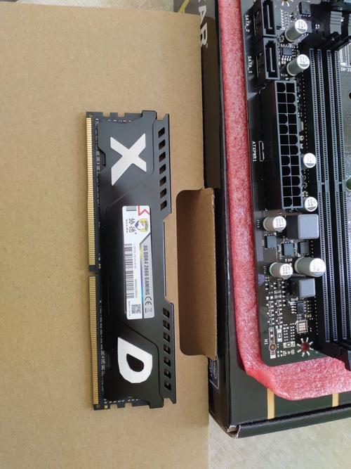 DDR4内存条外观细节