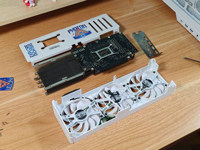 双敏GTX 1050Ti SNIPER 4G LP vs 蓝戟Intel Arc B580 Photon W 12G OC 深度对比