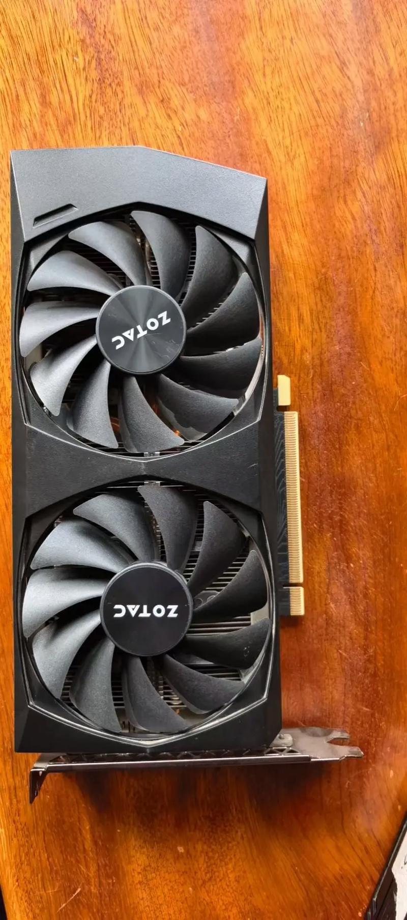 索泰RTX 3060 Ti vs 迪兰RX 550 深度对比：发烧级与入门级显卡的较量