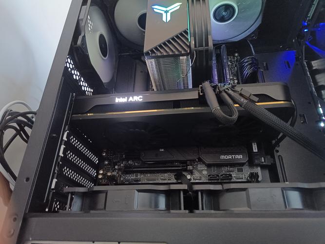 Intel Arc A750 8G vs msi微星GeForce RTX5070 12G SHADOW 3X OC 深度对比