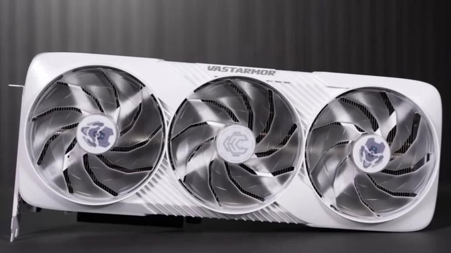 瀚铠RX 6800 XT合金版 vs RX 9070 XT超合金白色 深度对比